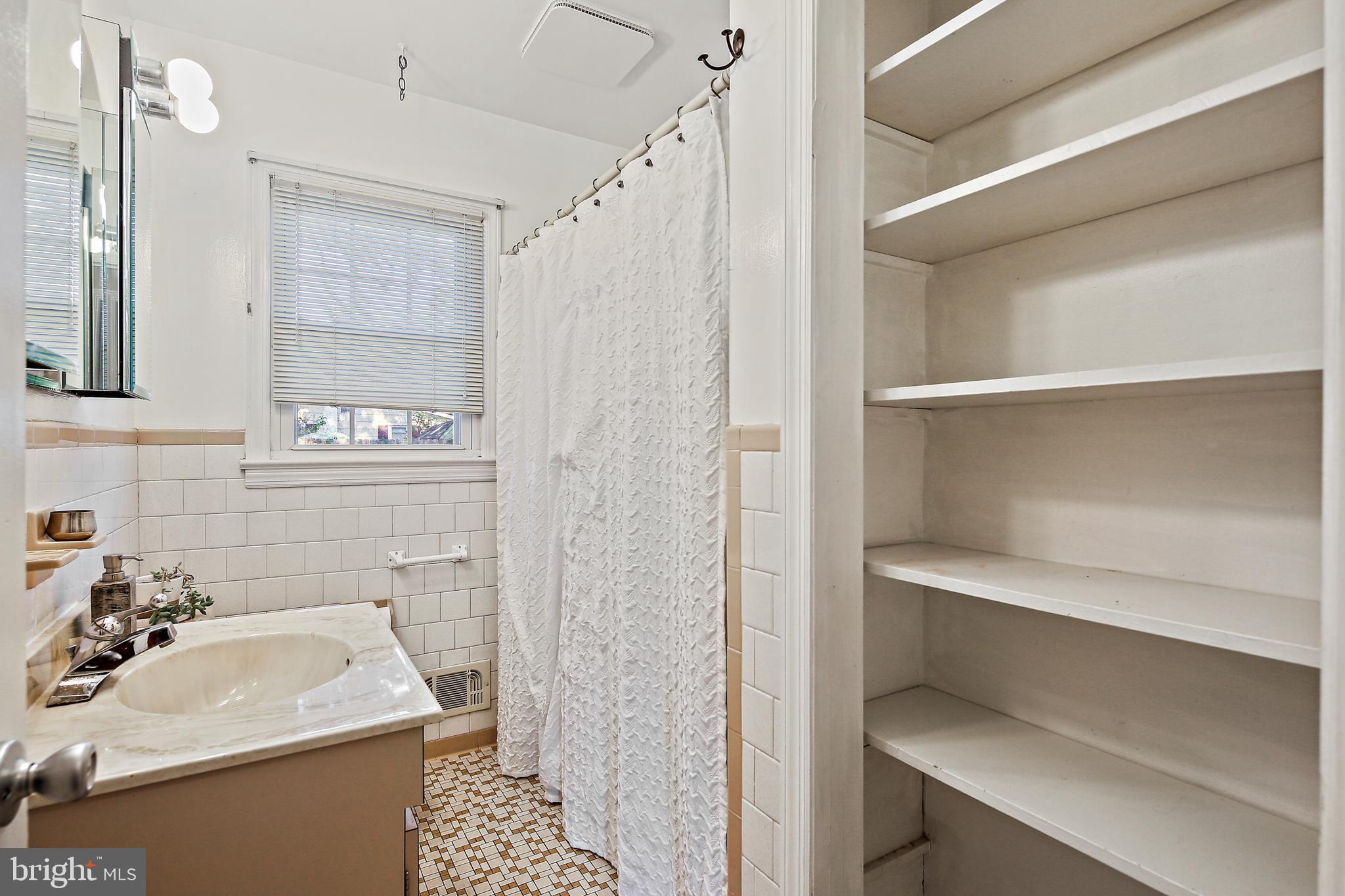 532 Park Road Severna Park, MD 21146 - Photo 31 of 60 Hall Full Bath