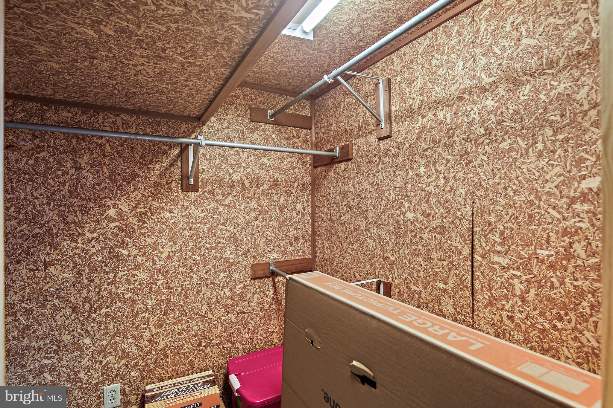 532 Park Road Severna Park, MD 21146 - Photo 41 of 60 Cedar Closet