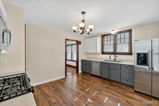 $450,000 | 7114 Drury Lane, St. Louis, MO 63143