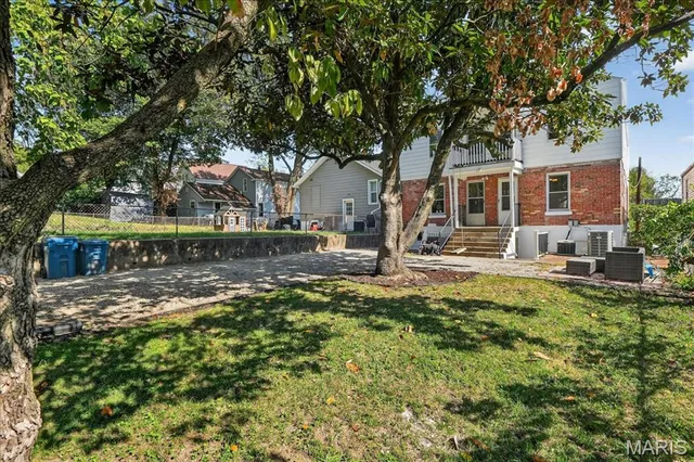 $450,000 | 7114 Drury Lane, St. Louis, MO 63143