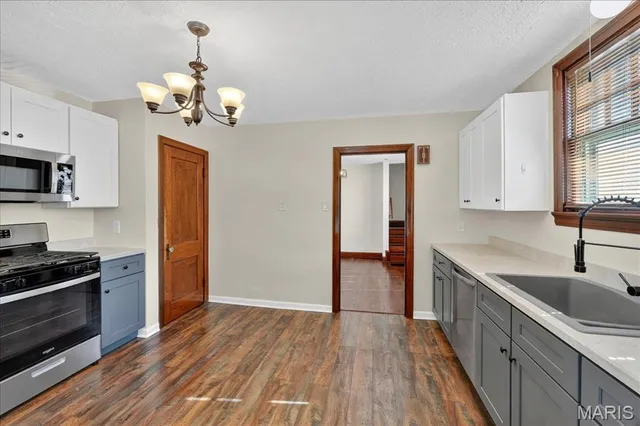 $450,000 | 7114 Drury Lane, St. Louis, MO 63143