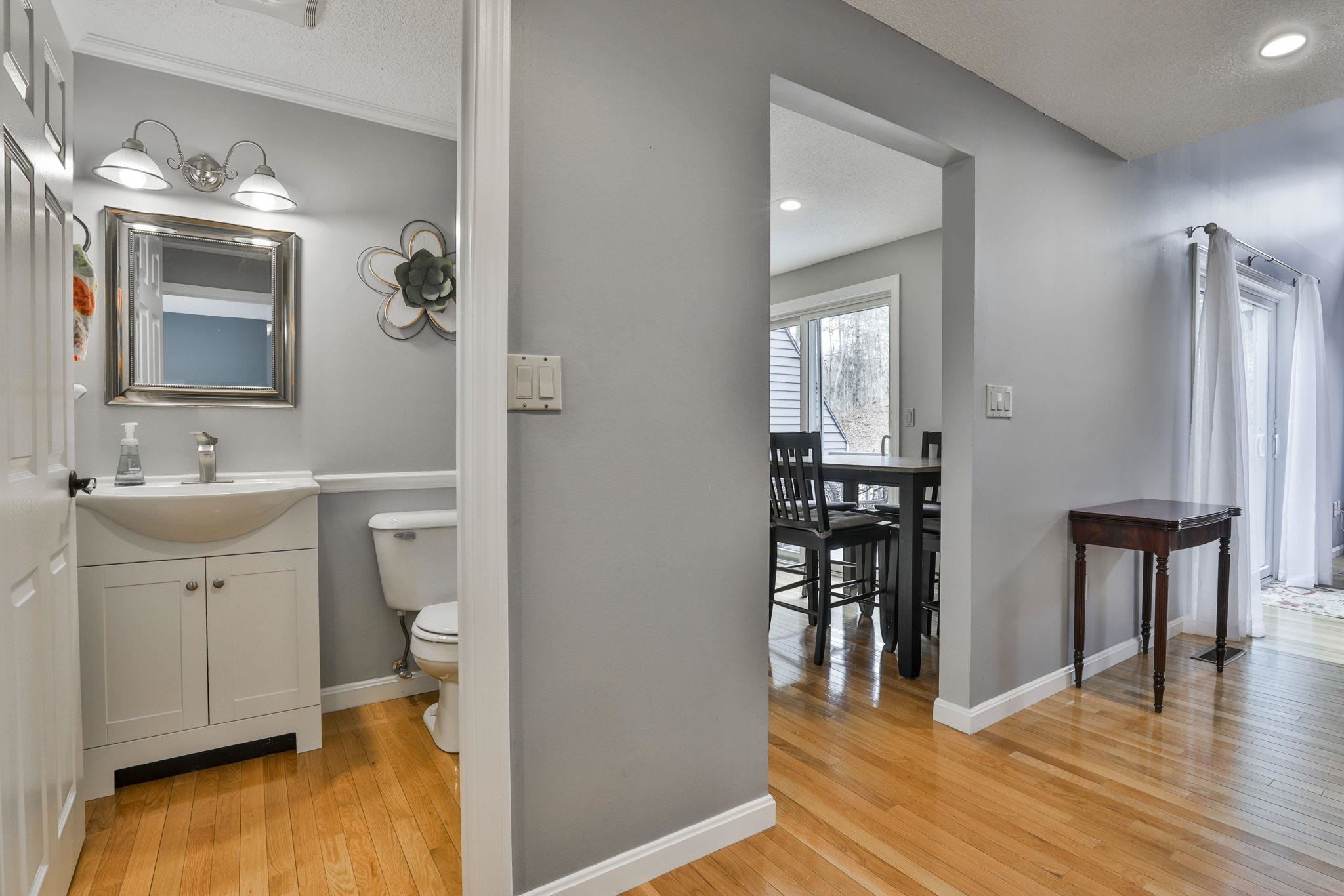 53 Hickory Lane Windham, NH 03087 - Photo 11 of 46