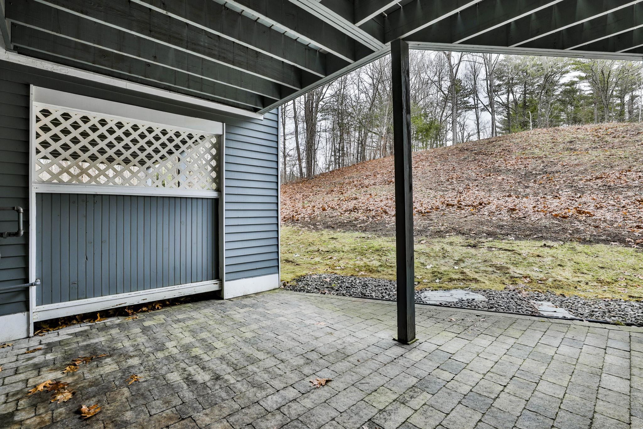 53 Hickory Lane Windham, NH 03087 - Photo 15 of 46