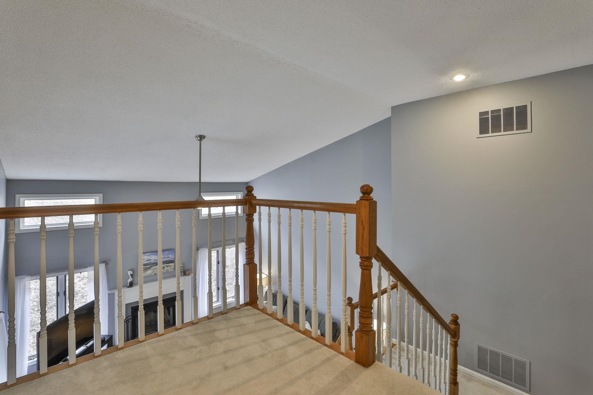 53 Hickory Lane Windham, NH 03087 - Photo 22 of 46