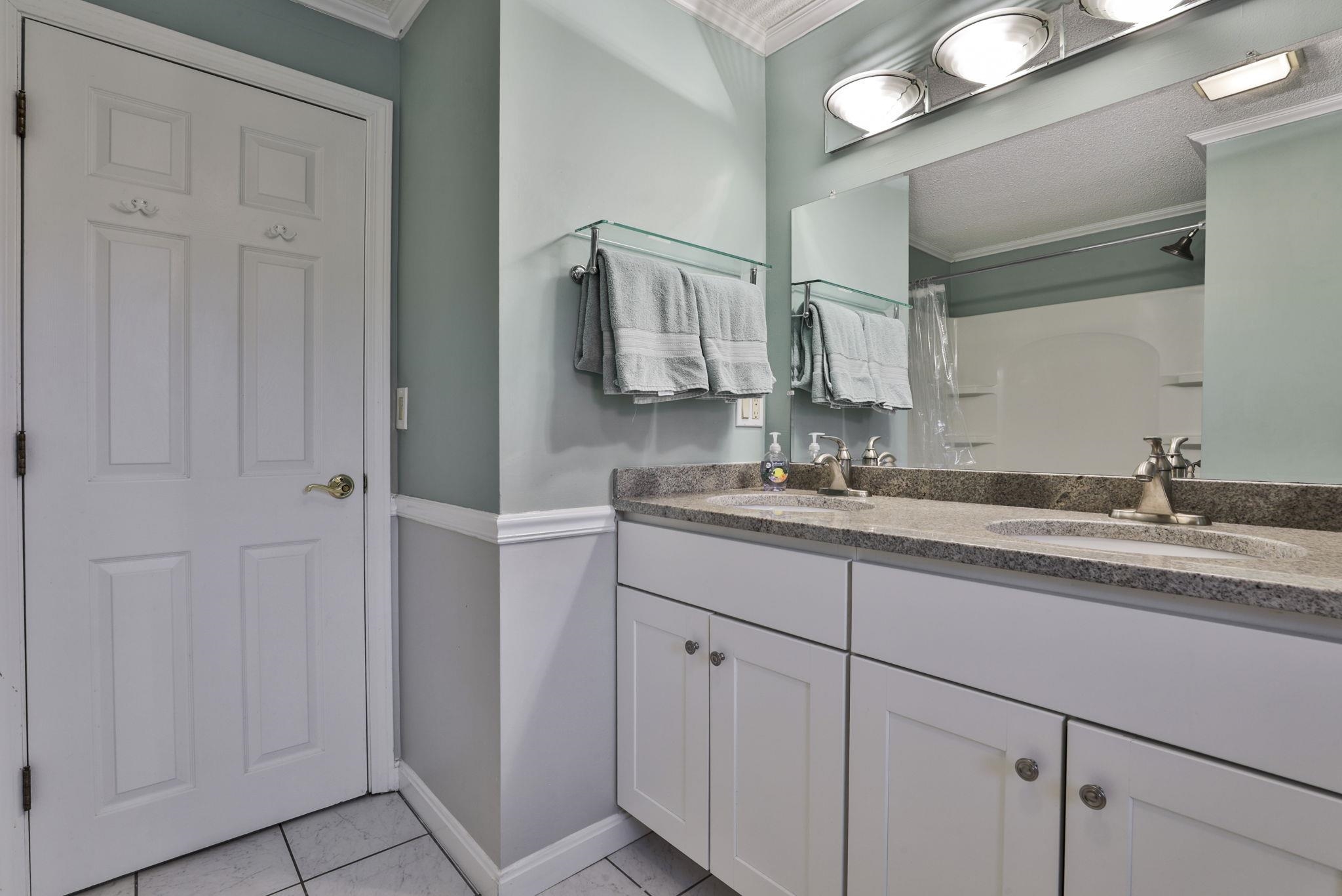 53 Hickory Lane Windham, NH 03087 - Photo 32 of 46