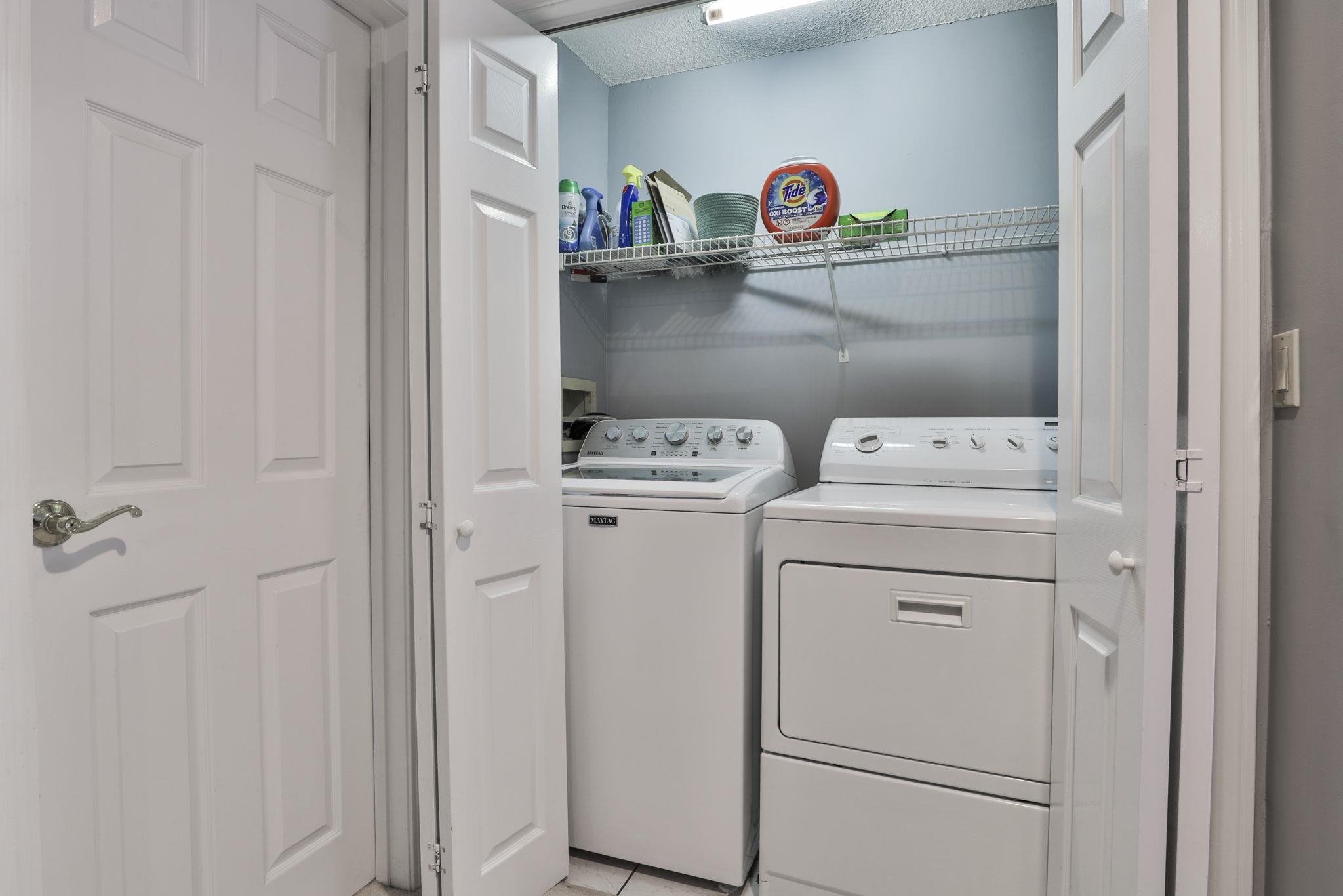 53 Hickory Lane Windham, NH 03087 - Photo 33 of 46