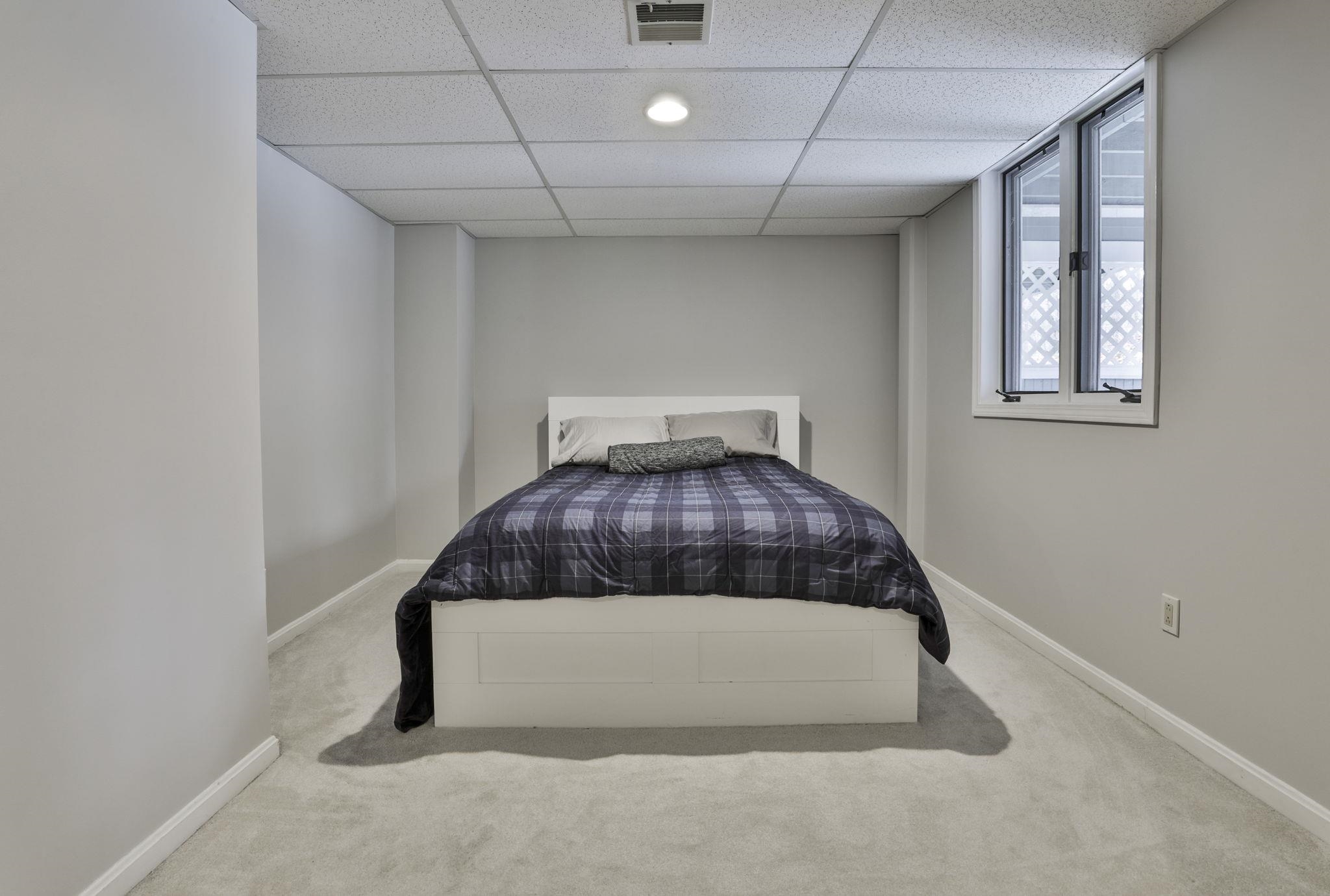 53 Hickory Lane Windham, NH 03087 - Photo 39 of 46