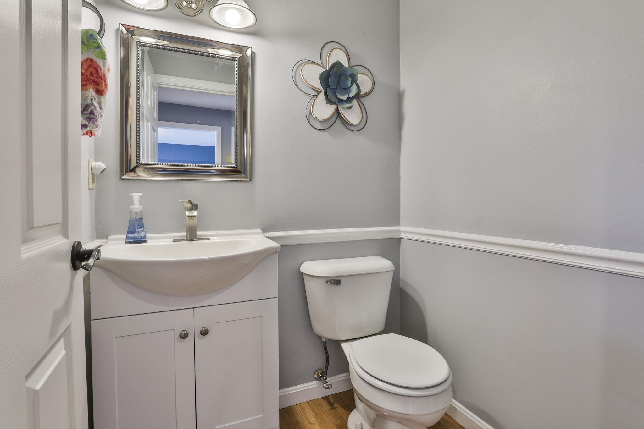 53 Hickory Lane Windham, NH 03087 - Photo 10 of 46