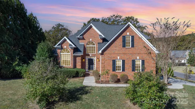$680,000 | 1900 Astrid Court, Waxhaw, NC 28173