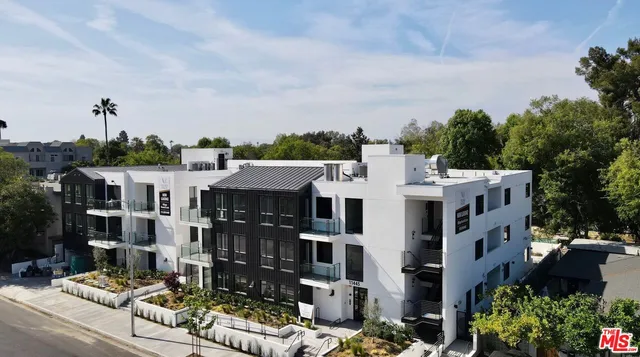 $2,750 | 11445 Riverside Drive, Unit 101, North Hollywood, CA 91602