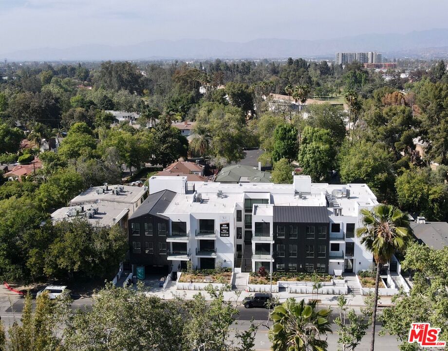 11445 Riverside Drive, Unit 101 North Hollywood, CA 91602 - Photo 21 of 21 a picture of city view with lots of plants and trees