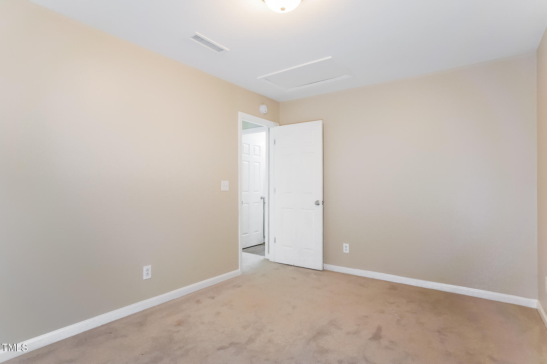 2839 Filbert Street Raleigh, NC 27610 - Photo 18 of 22 019-photo-bedroom-14116836
