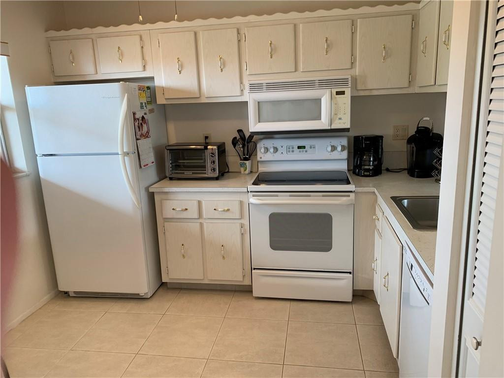 8834 West McNab Road, Unit 303 Tamarac, FL 33321 - Photo 3 of 10 Photo 3