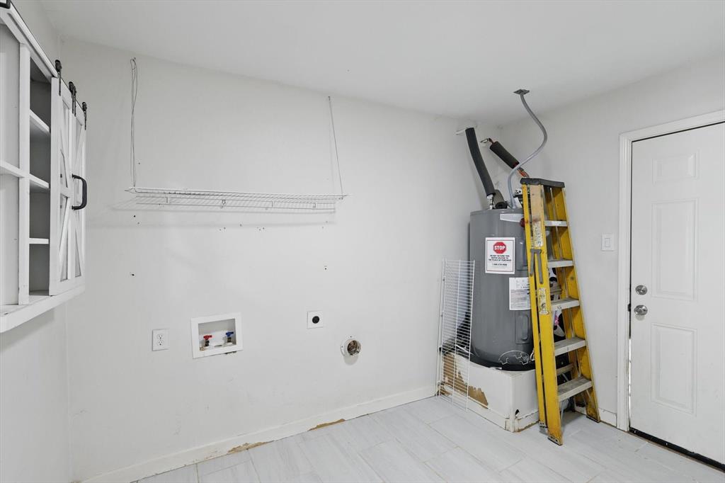 1805 Daniel Street Fort Worth, TX 76104 - Photo 34 of 38 a view of room with stairs