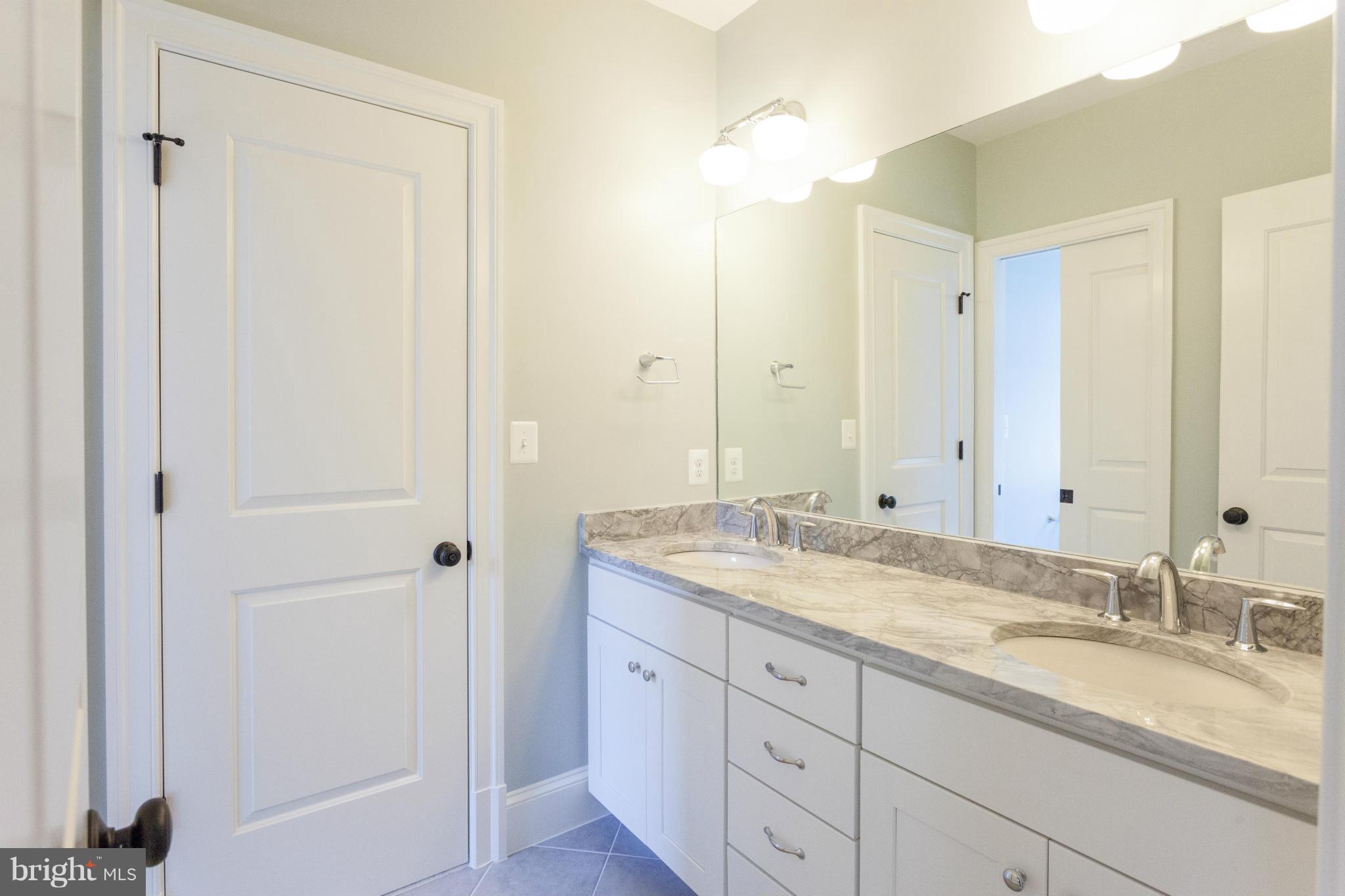 4540 25th Road North Arlington, VA 22207 - Photo 17 of 18 Jack-and-Jill Bath
