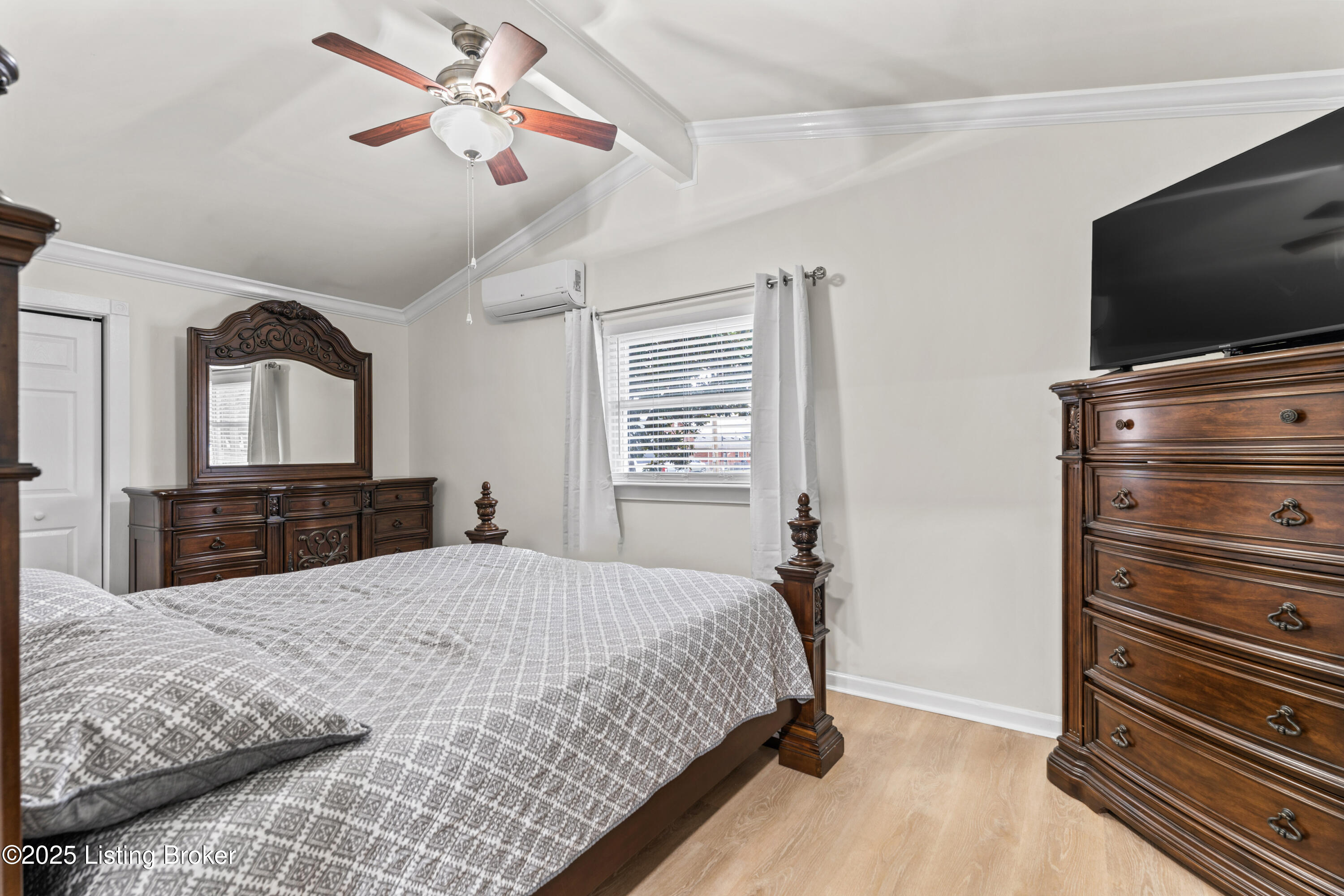 1900 Janlyn Road Louisville, KY 40299 - Photo 21 of 38 photos_high_resolution_DSC00486