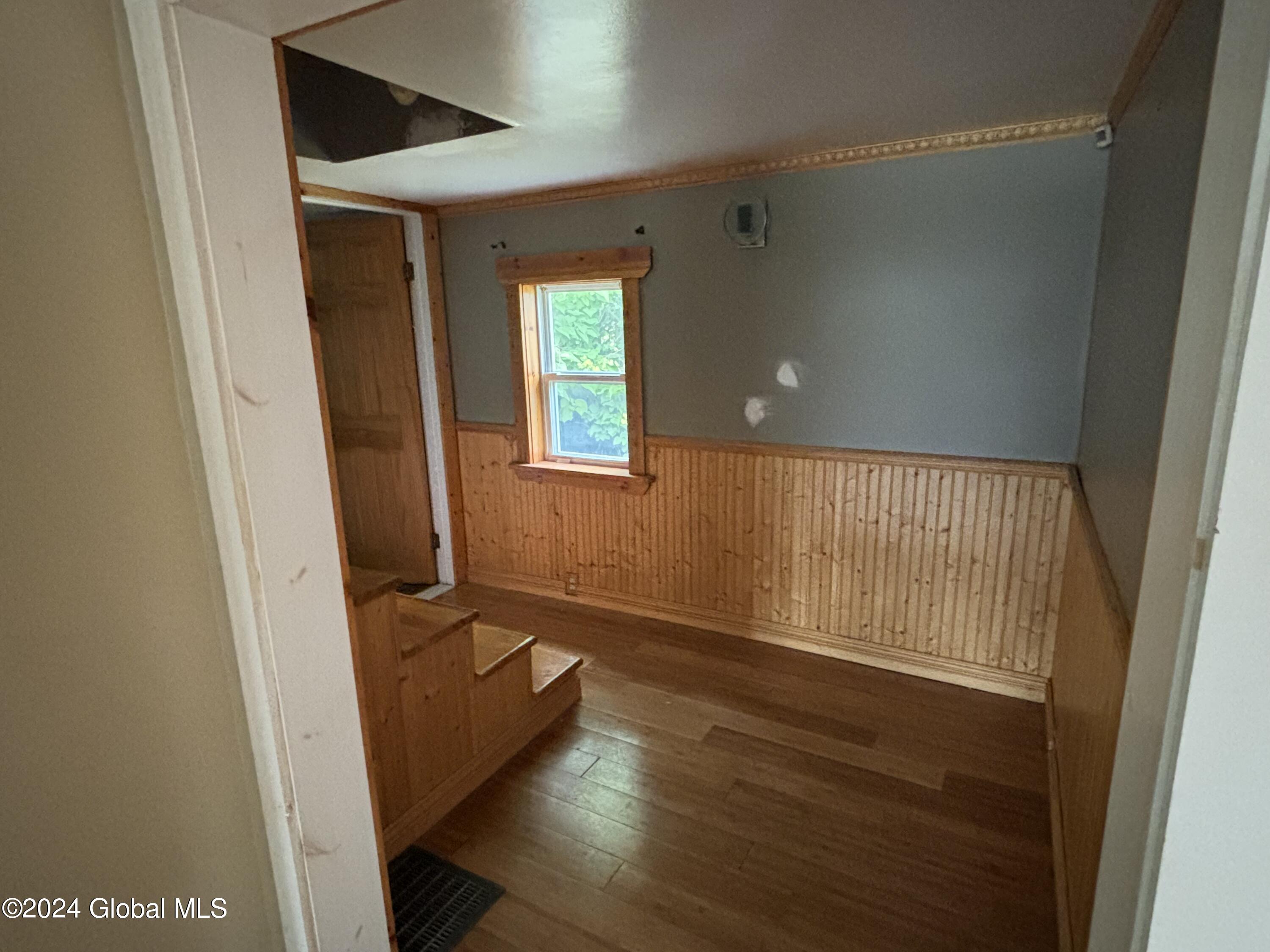 2425 Consaul Road Schenectady, NY 12304 - Photo 11 of 22 IMG_3287