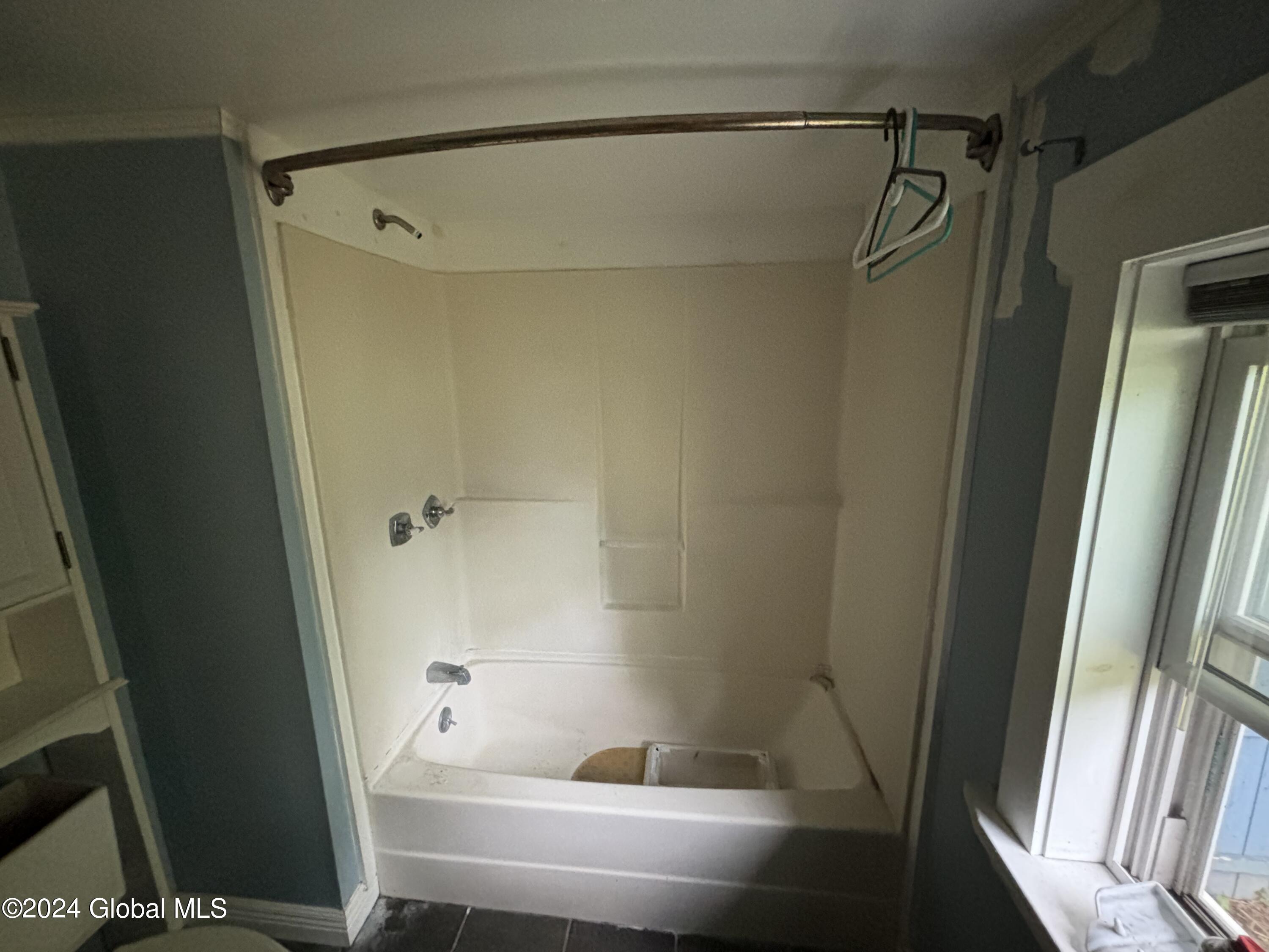 2425 Consaul Road Schenectady, NY 12304 - Photo 14 of 22 IMG_3292