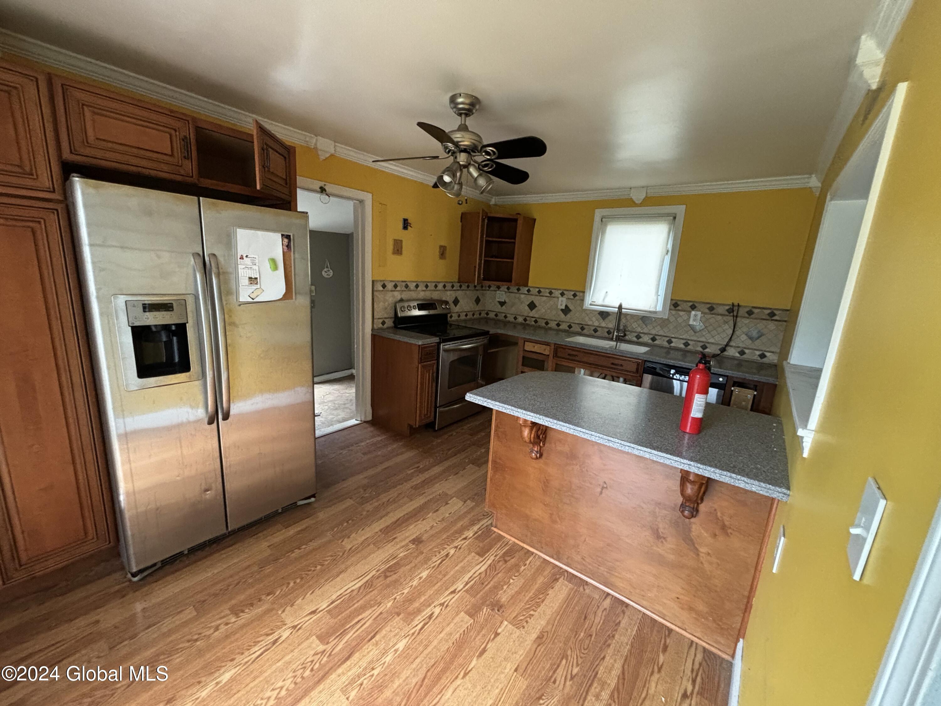 2425 Consaul Road Schenectady, NY 12304 - Photo 6 of 22 IMG_3281