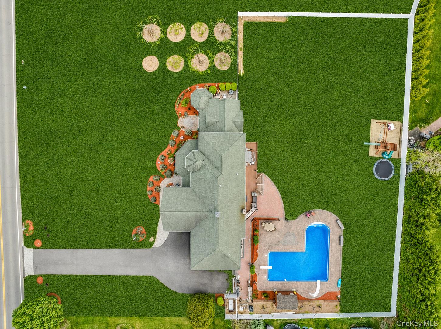 1509 Wad Riv Mnrvl Road Wading River, NY 11792 - Photo 2 of 19 an aerial view of a house having outdoor space