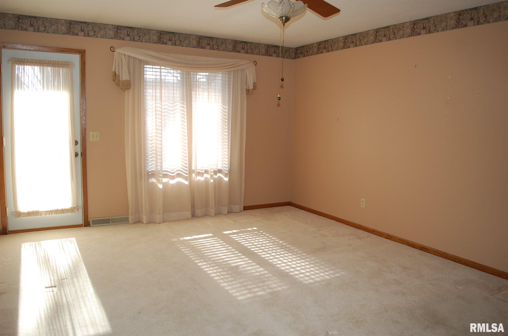 3320 East Ridge Place Bettendorf, IA 52722 - Photo 11 of 26 Gallery Image 11