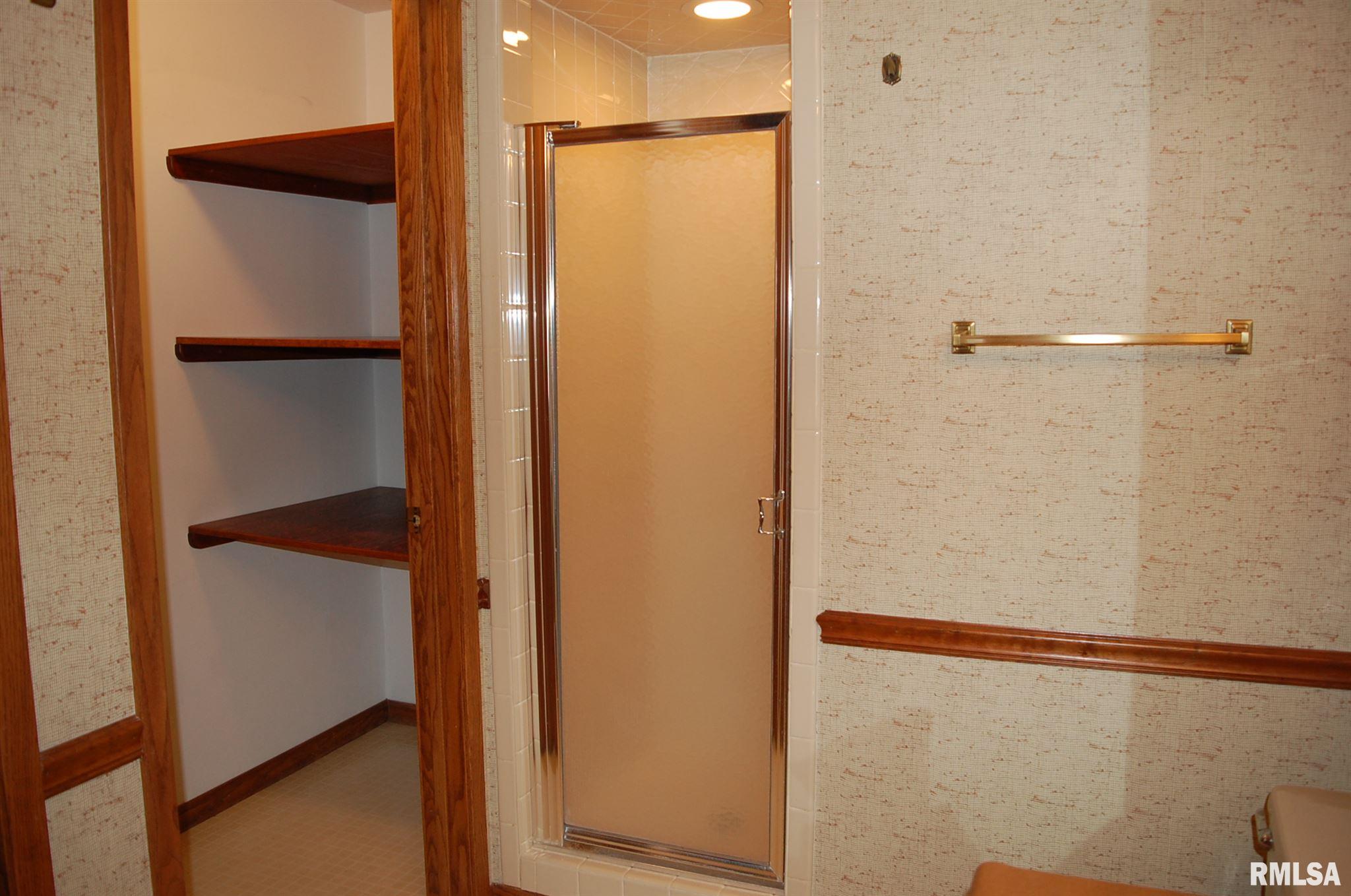 3320 East Ridge Place Bettendorf, IA 52722 - Photo 22 of 26 Gallery Image 22