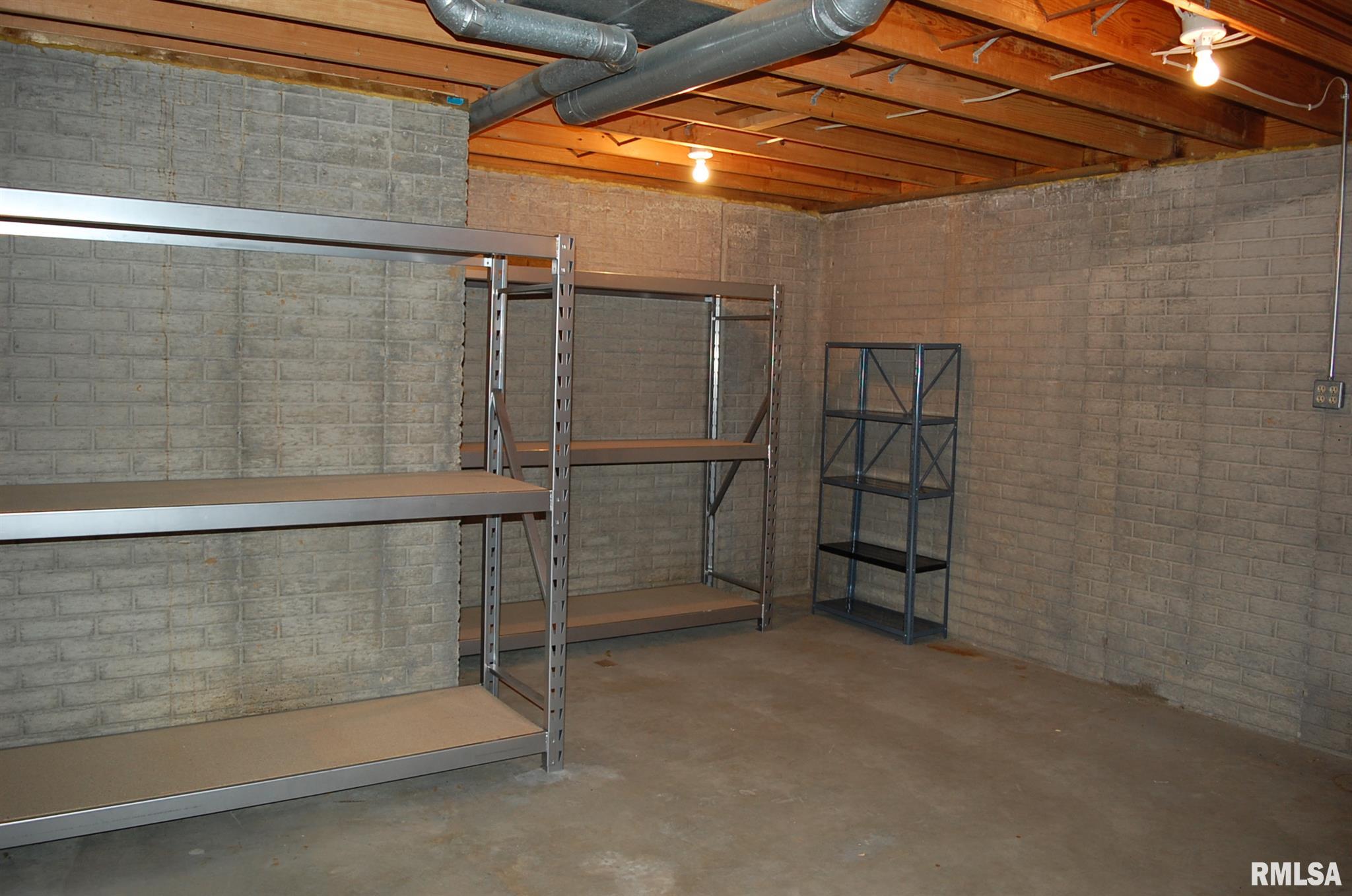 3320 East Ridge Place Bettendorf, IA 52722 - Photo 24 of 26 Gallery Image 24
