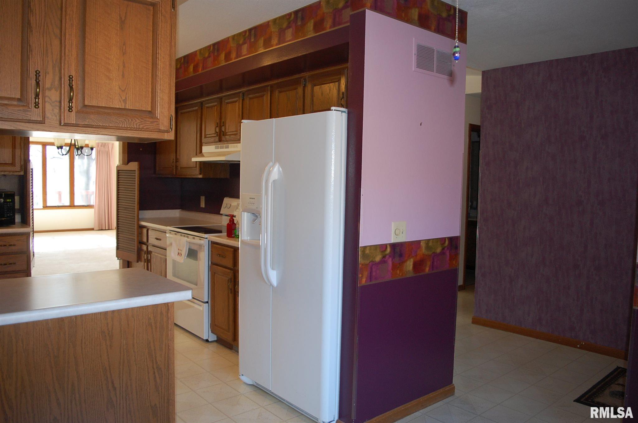 3320 East Ridge Place Bettendorf, IA 52722 - Photo 5 of 26 Gallery Image 5