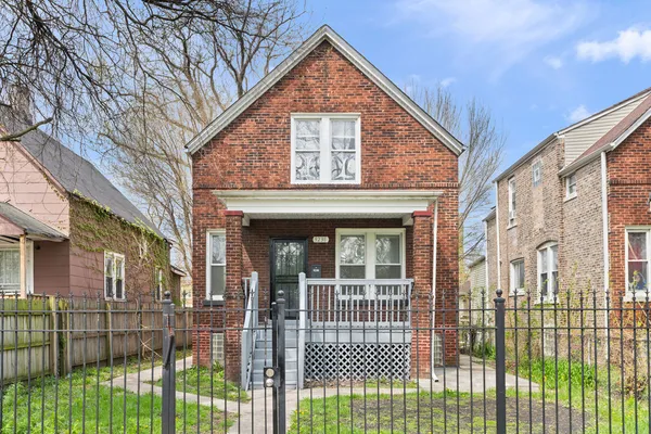 $300,000 | 9238 South Dauphin Avenue, Chicago, IL 60619