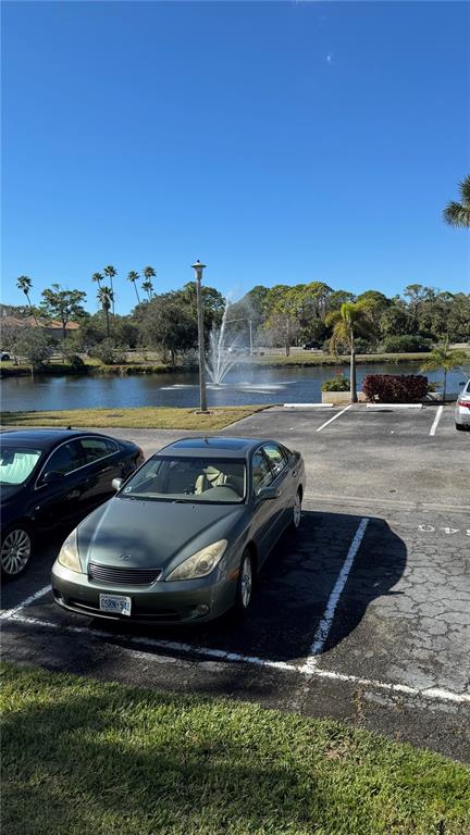 4640 Weybridge, Unit 12 Sarasota, FL 34235 - Photo 3 of 16