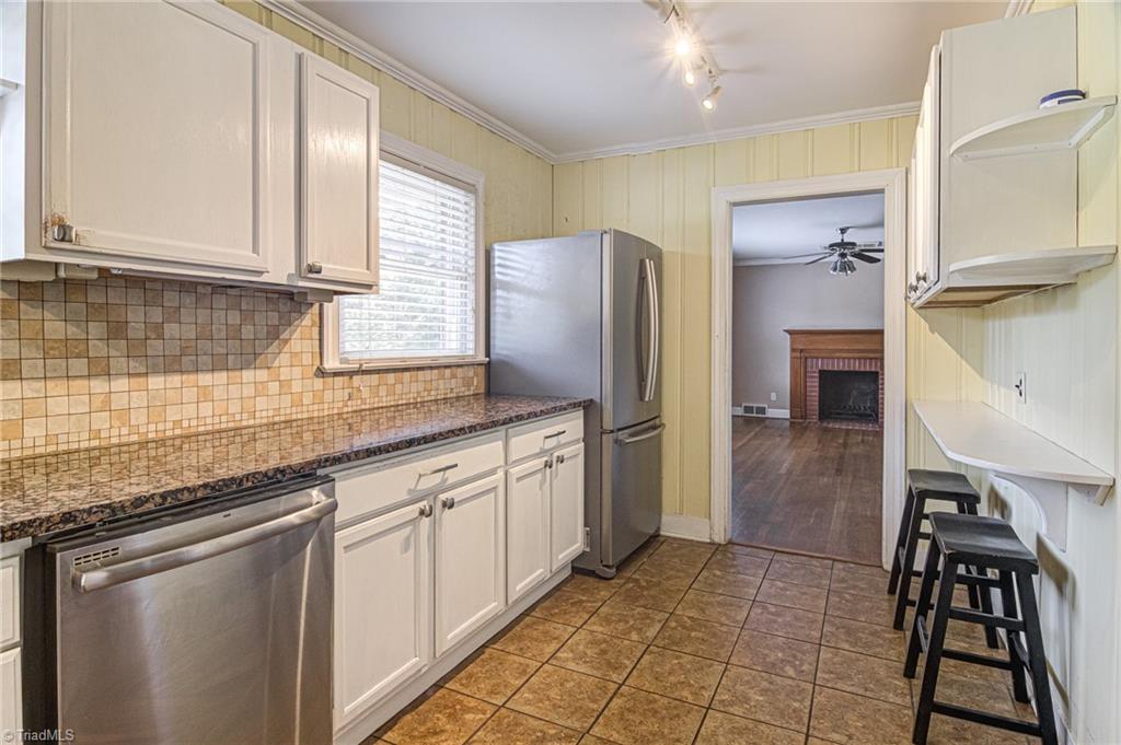 4137 High Point Road Winston-Salem, NC 27107 - Photo 6 of 31 Gallery Image 6
