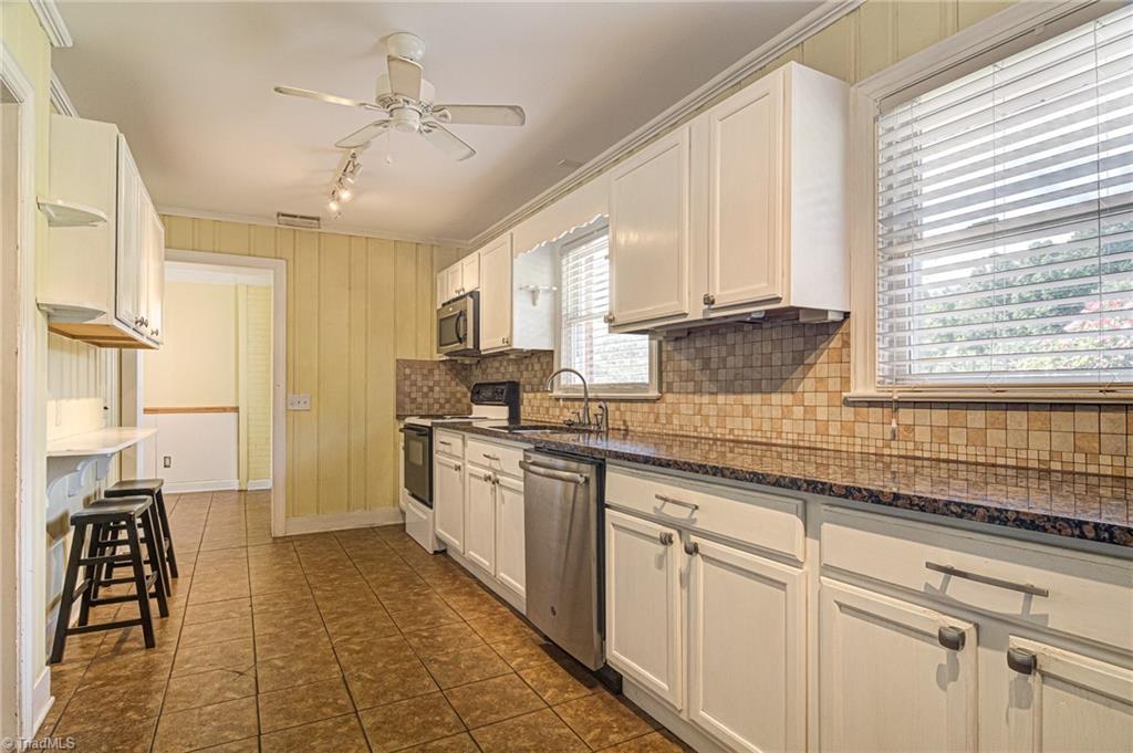 4137 High Point Road Winston-Salem, NC 27107 - Photo 10 of 31 Gallery Image 10