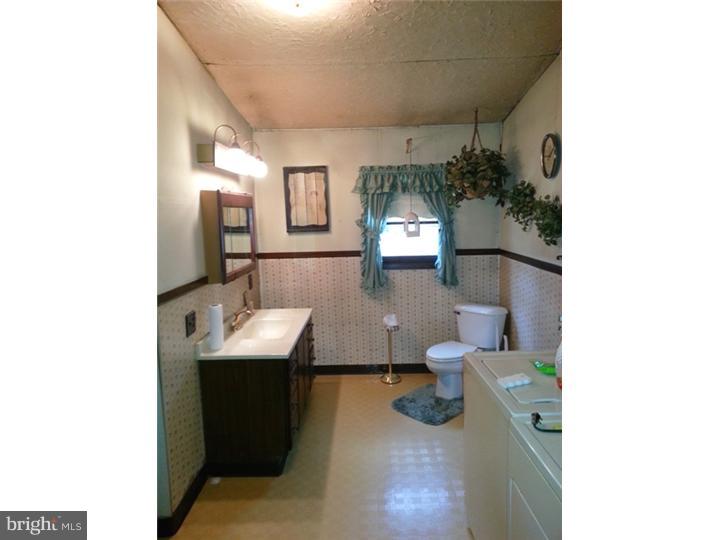 14 Schaffer Road Pittsgrove, NJ 08318 - Photo 10 of 11 Bathroom