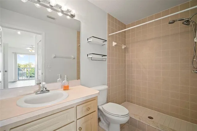 $350,000 | 1013 Apollo Beach Boulevard, Unit 203, Apollo Beach, FL 33572