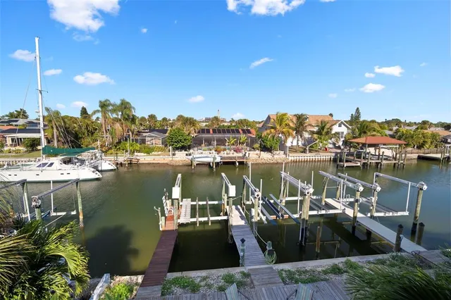 $350,000 | 1013 Apollo Beach Boulevard, Unit 203, Apollo Beach, FL 33572