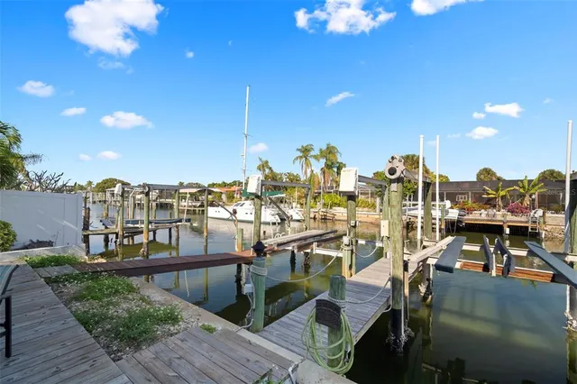 $350,000 | 1013 Apollo Beach Boulevard, Unit 203, Apollo Beach, FL 33572