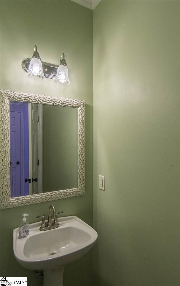 431 Roberts Road Taylors, SC 29687 - Photo 13 of 30 Gallery Image 13