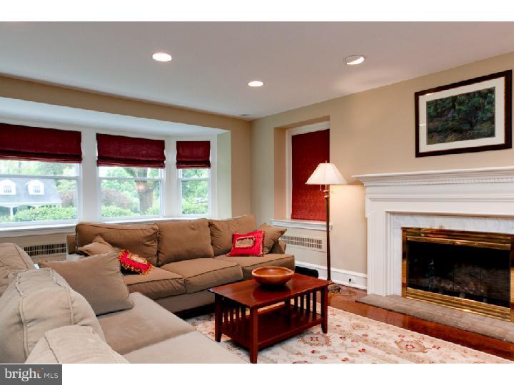 1321 Fairacres Road Rydal, PA 19046 - Photo 4 of 19 Living Room