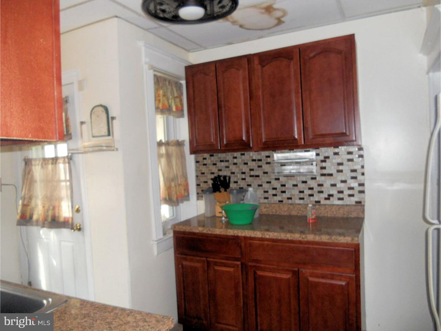 258 Ashby Road Upper Darby, PA 19082 - Photo 6 of 16