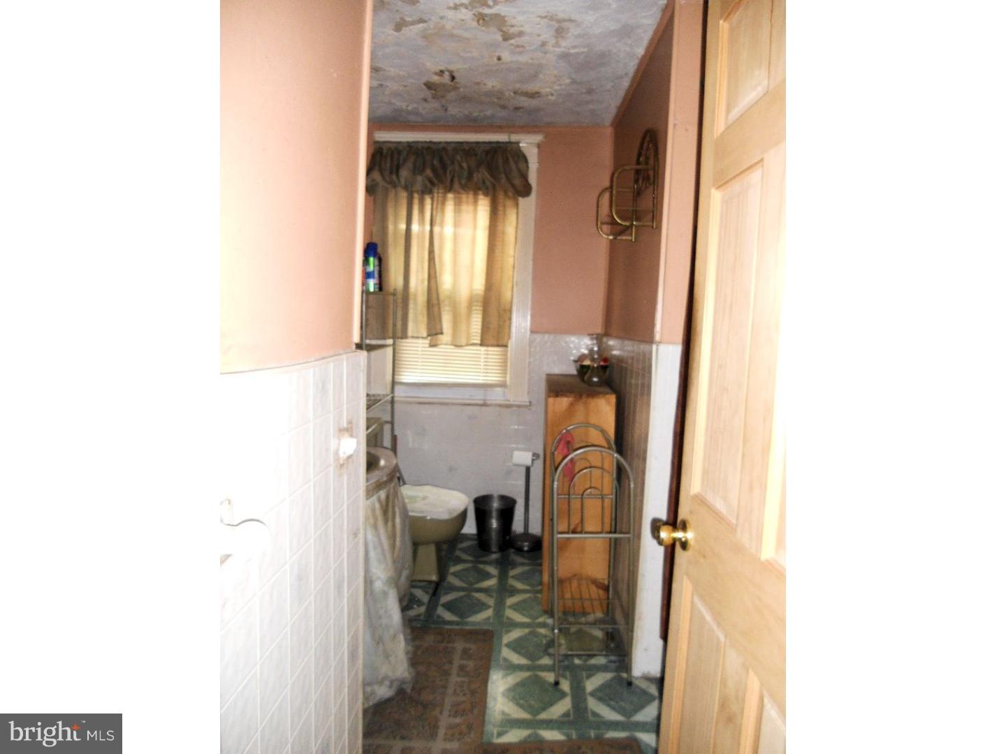 258 Ashby Road Upper Darby, PA 19082 - Photo 8 of 16