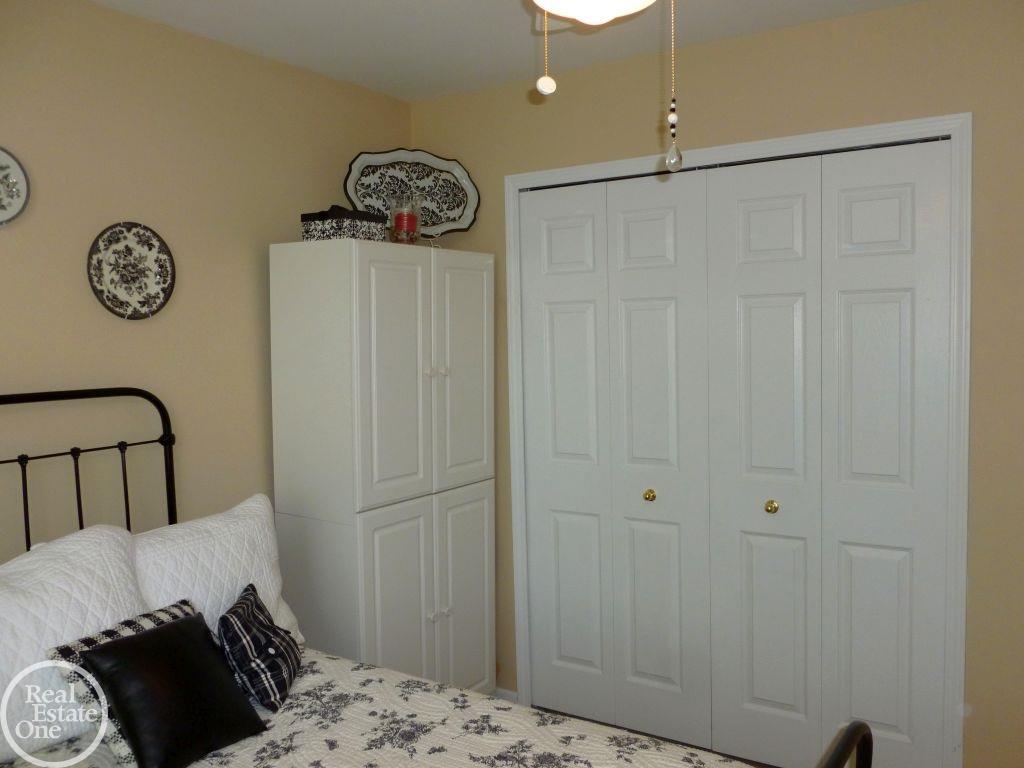 1901 Grayslake Drive Rochester Hills, MI 48306 - Photo 26 of 45