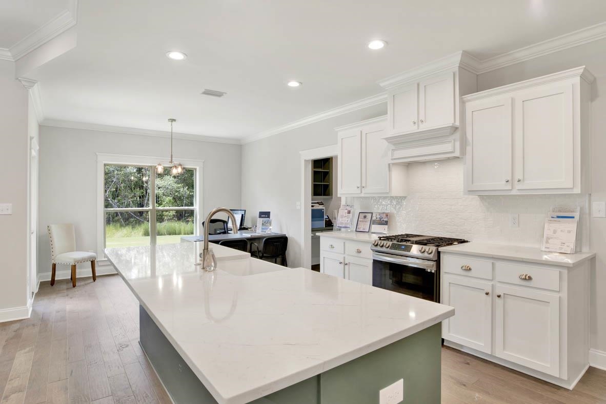 10969 Secretariat Boulevard Daphne, AL 36526 - Photo 4 of 27 Kitchen