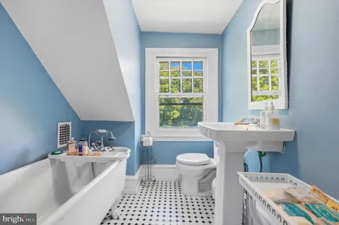 $539,900 | 7937 Park Avenue, Elkins Park, PA 19027