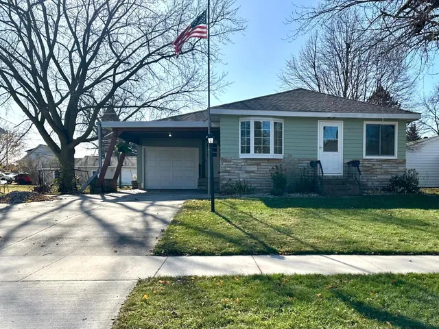 $174,900 | 505 Bergen Street Northwest, Adams, MN 55909