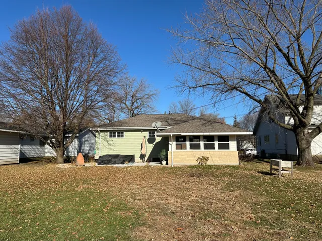 $174,900 | 505 Bergen Street Northwest, Adams, MN 55909