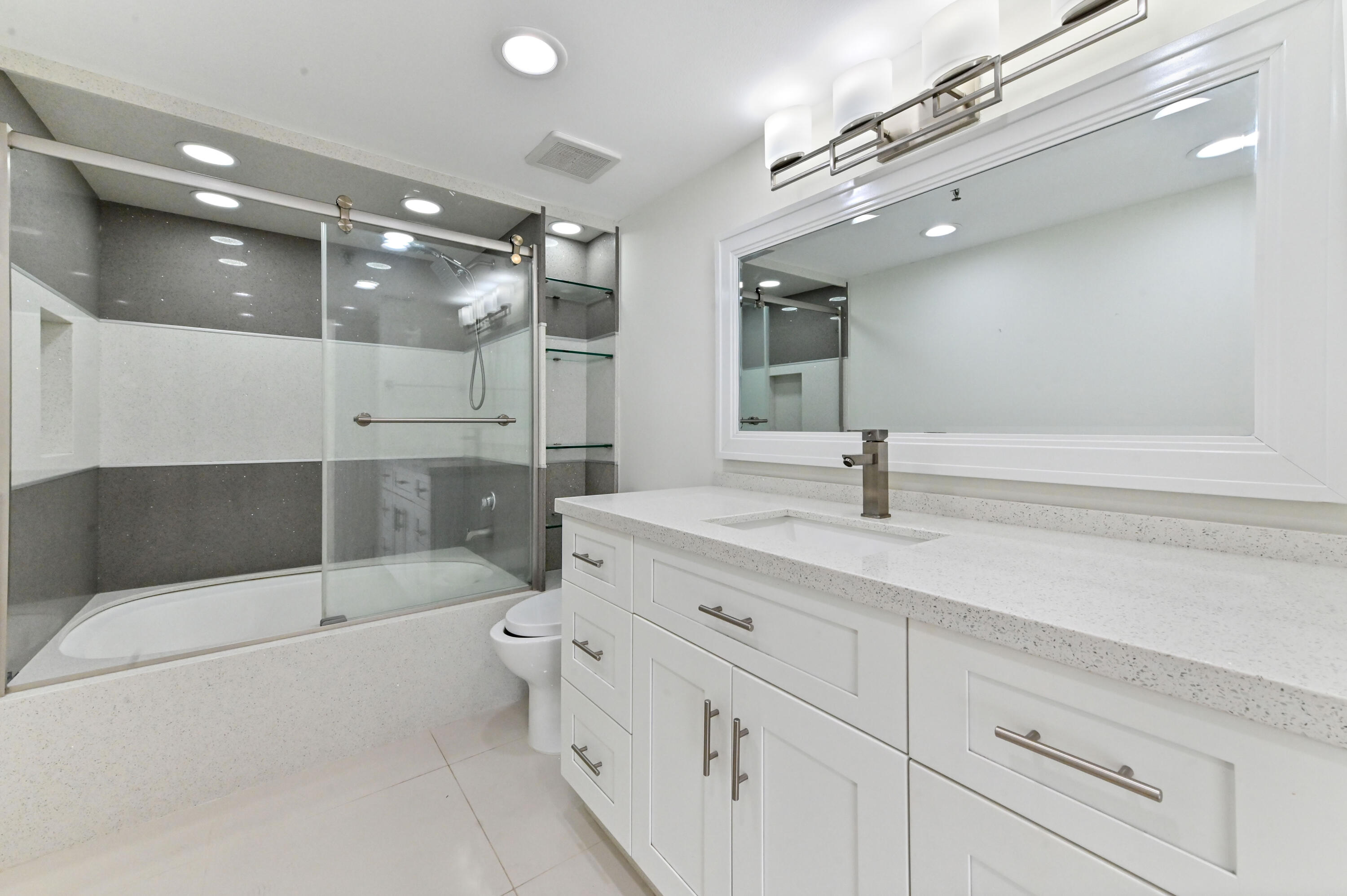 198 Northwest 67th Street, Unit 302 Boca Raton, FL 33487 - Photo 22 of 32 26 Bathroom 01
