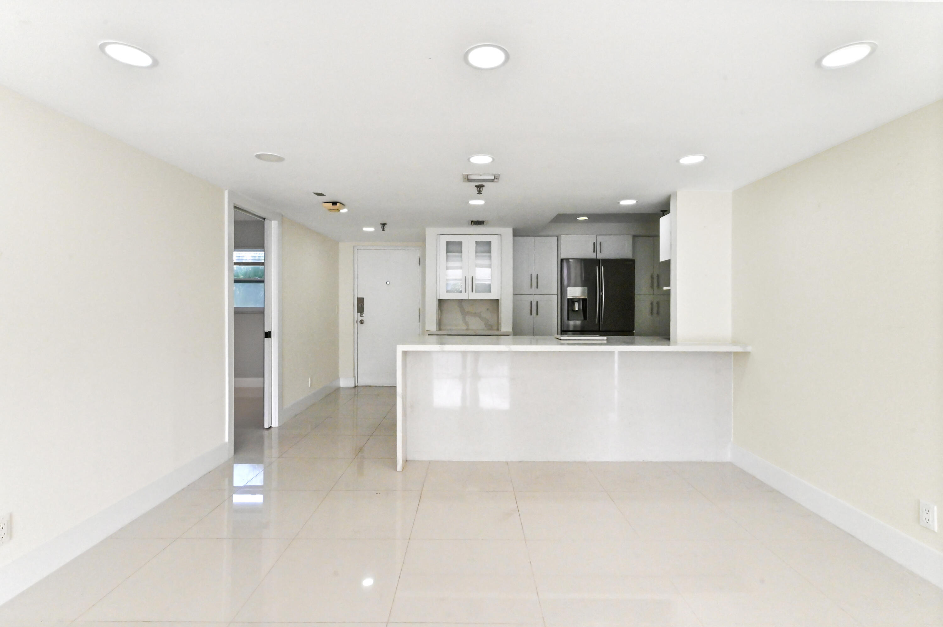 198 Northwest 67th Street, Unit 302 Boca Raton, FL 33487 - Photo 6 of 32 10 Dining area 01