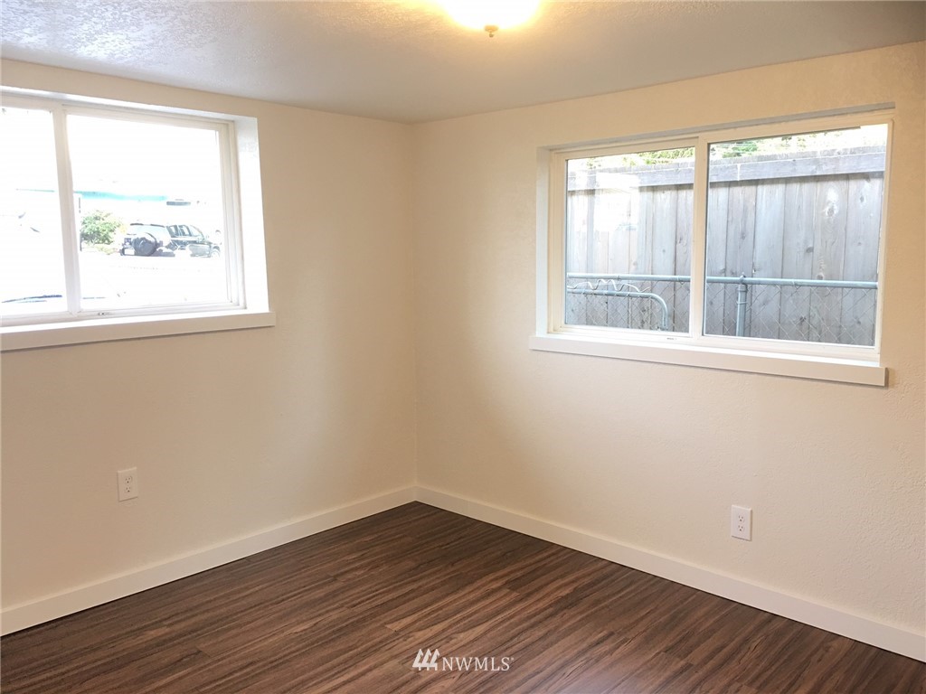 3401 Northeast 7th Place Renton, WA 98056 - Photo 14 of 22