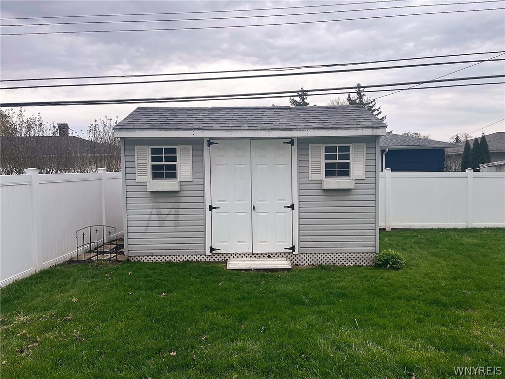 19 Greentree Road Tonawanda Town, NY 14150 - Photo 24 of 32