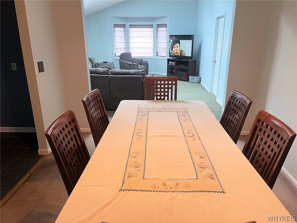 19 Greentree Road Tonawanda Town, NY 14150 - Photo 7 of 32